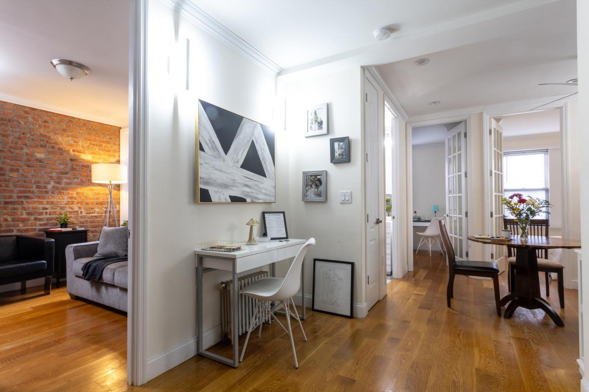 Appartement Modern Comfort Near Park's Beauty